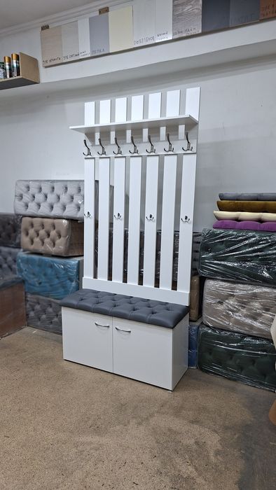 Вешалка настенная с крючками. Прихожка. Обувница пуфик. Этажерка обувь