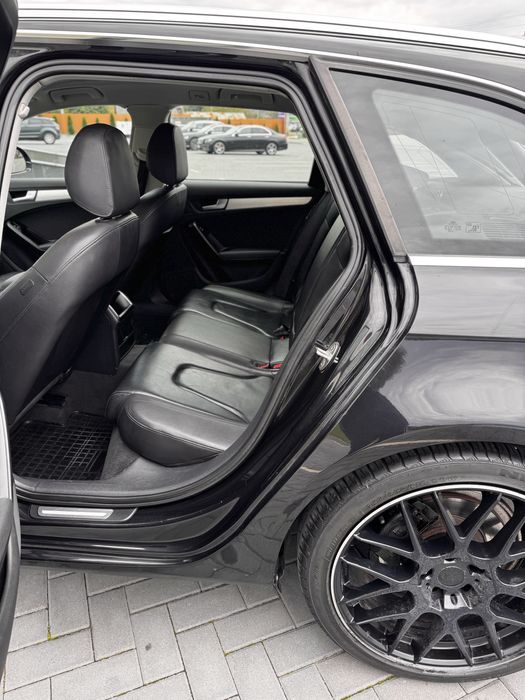 Audi A4 b8 S line - full led - fata spate - 177 cp - an 2009 - top