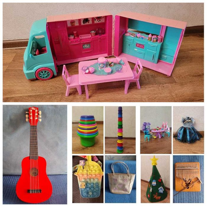 Игрушки: муз фургон, гитара, барби/лол, платье, пирамидка, ёлка, сумки