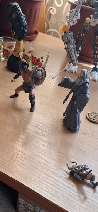 Гандал и Гладиатор фигурки