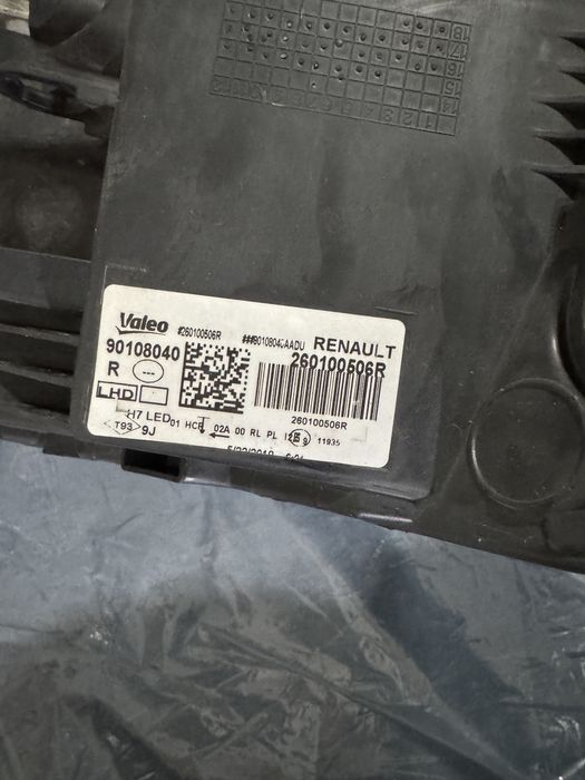 Far/faruri stanga+dreapta megane 4 >2016