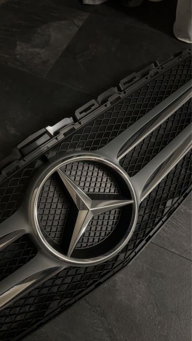 Grilă de mercedes