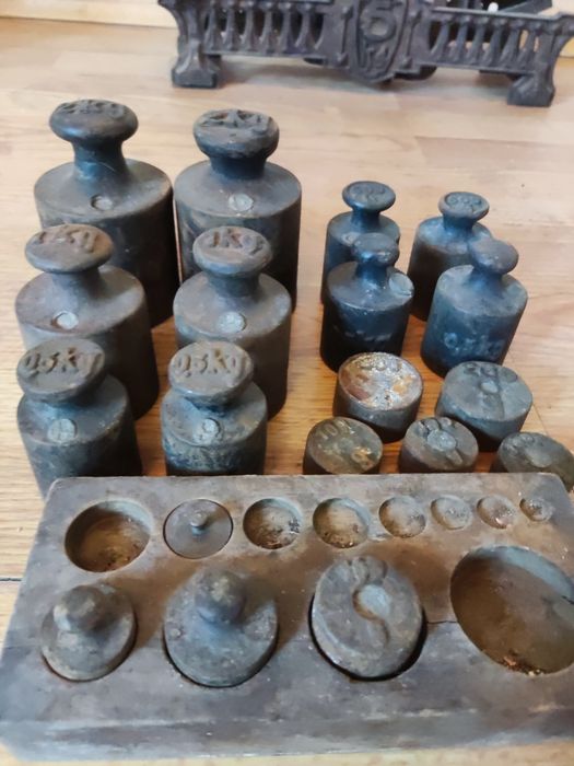 Стар кантар с тежести