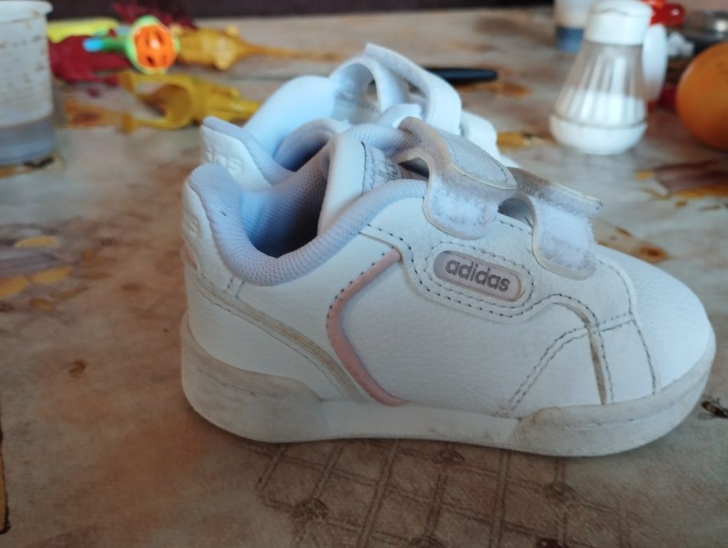 Бебешки обувки за момиче