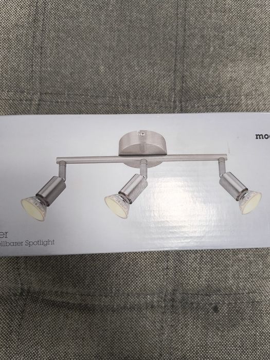 Vând corp iluminat cu led nou