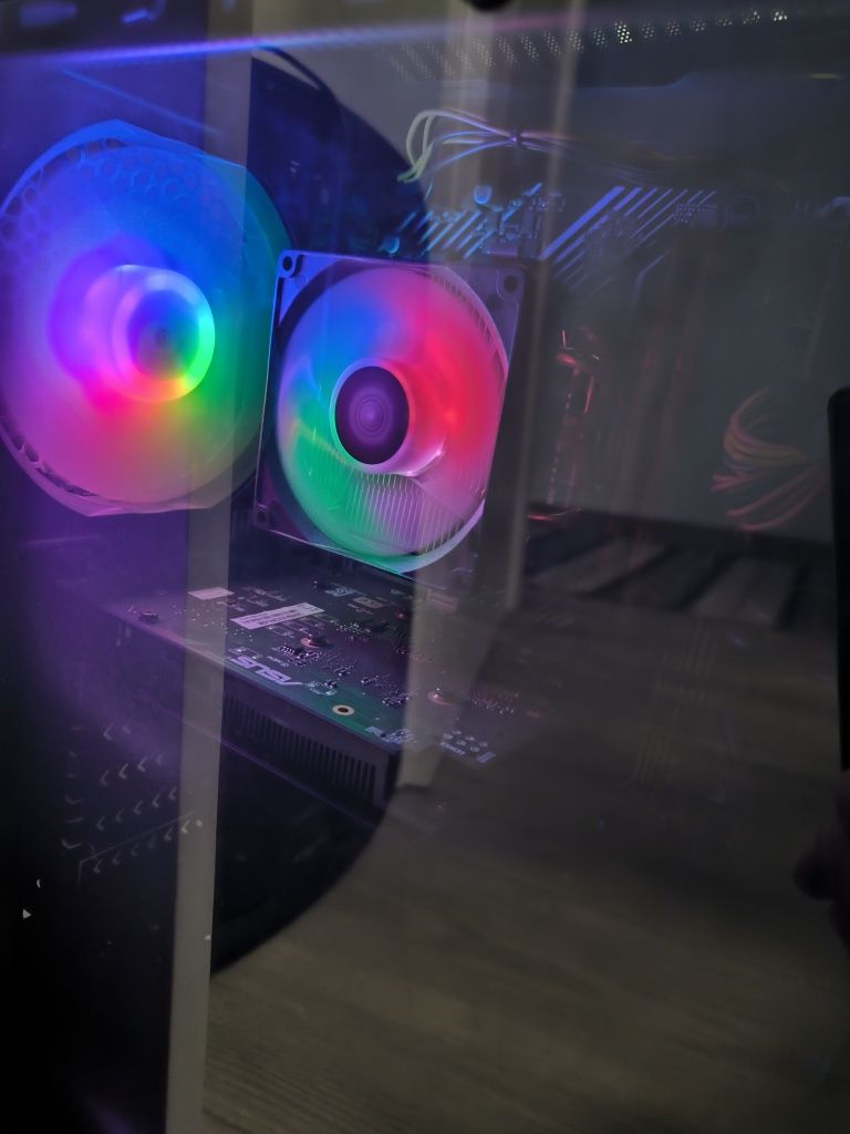 Vând PC Gaming Myria