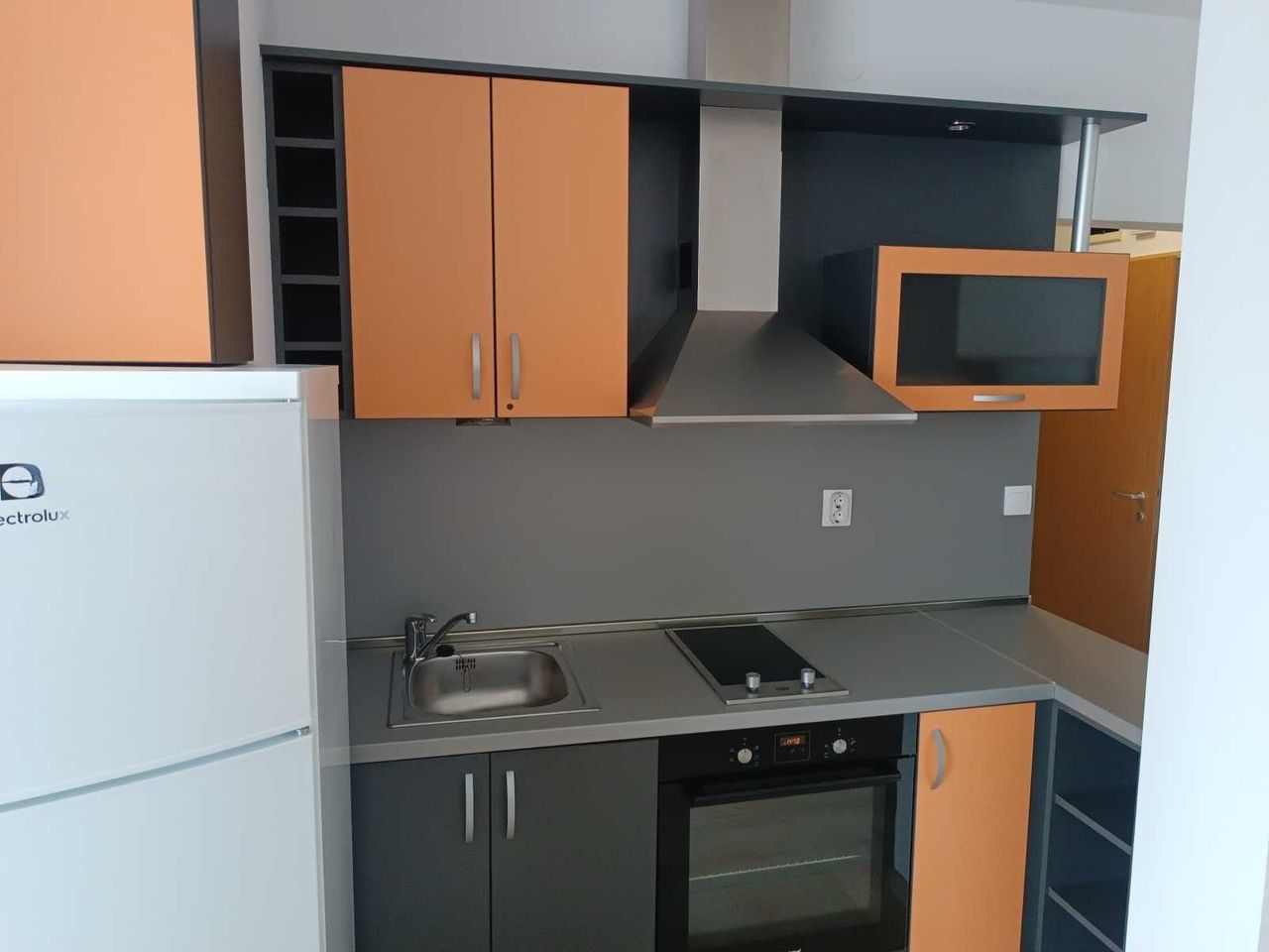 Дава се под наем Двустаен апартамент в София, Надежда 1 - 67 кв.м за 425 € - Снимка #4