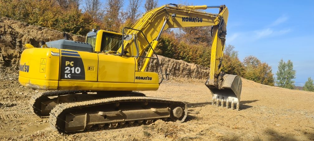 Excavator pe senile Komatsu PC210