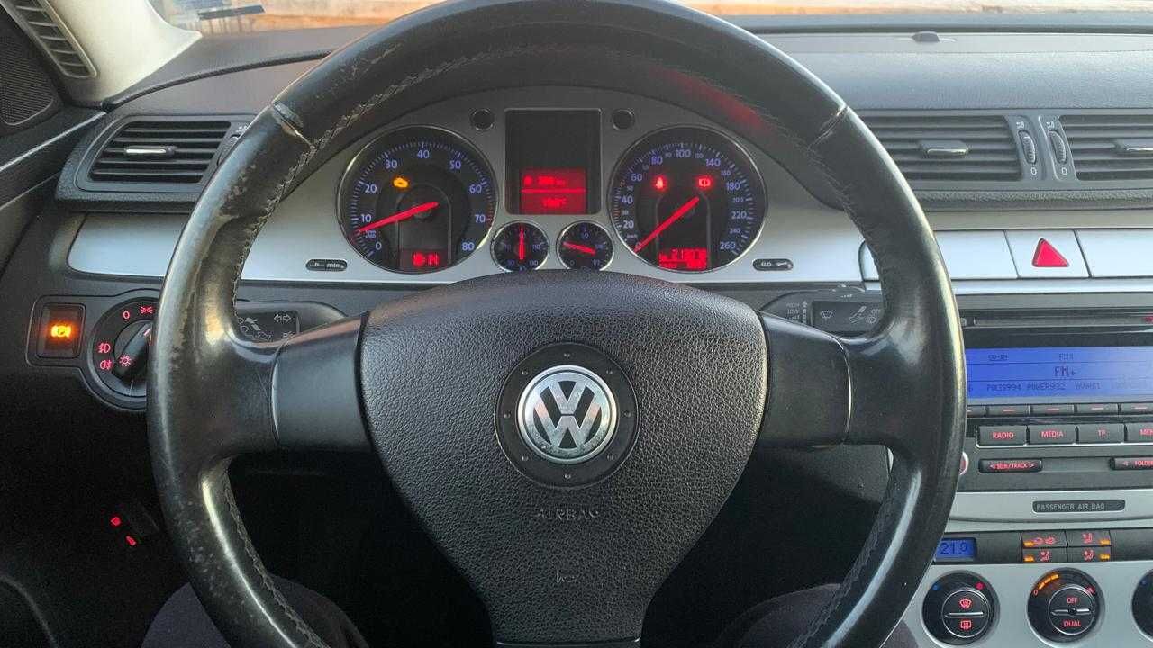 VW Passat 1. 4 TSI модел 2009 г.