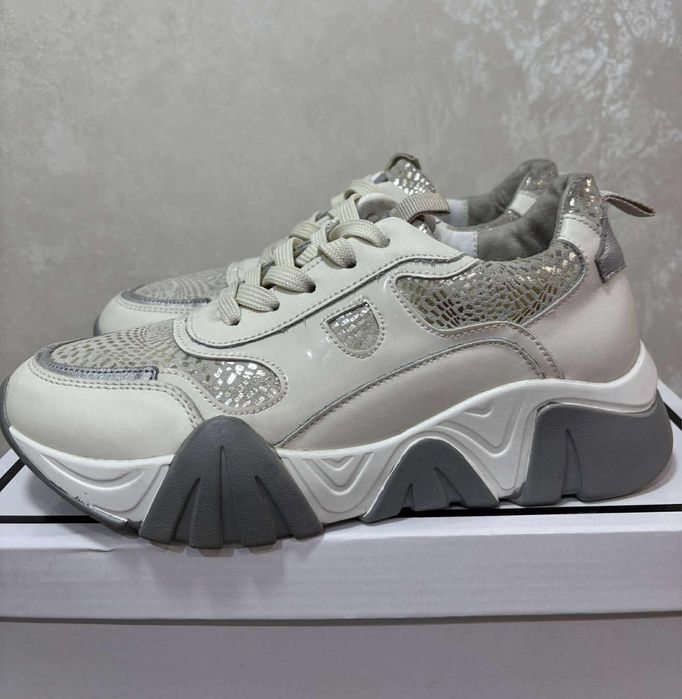 Дамски маратонки - естествена кожа