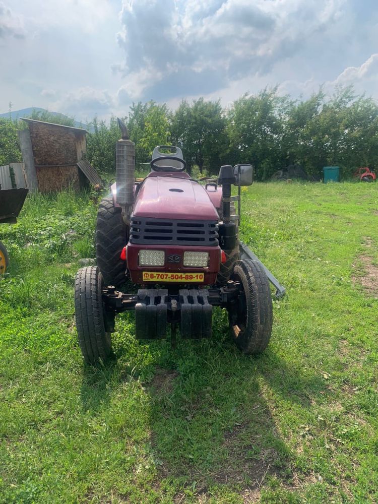 Продам трактор донгфенг