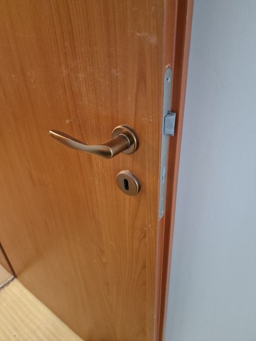 2 usi simple interior