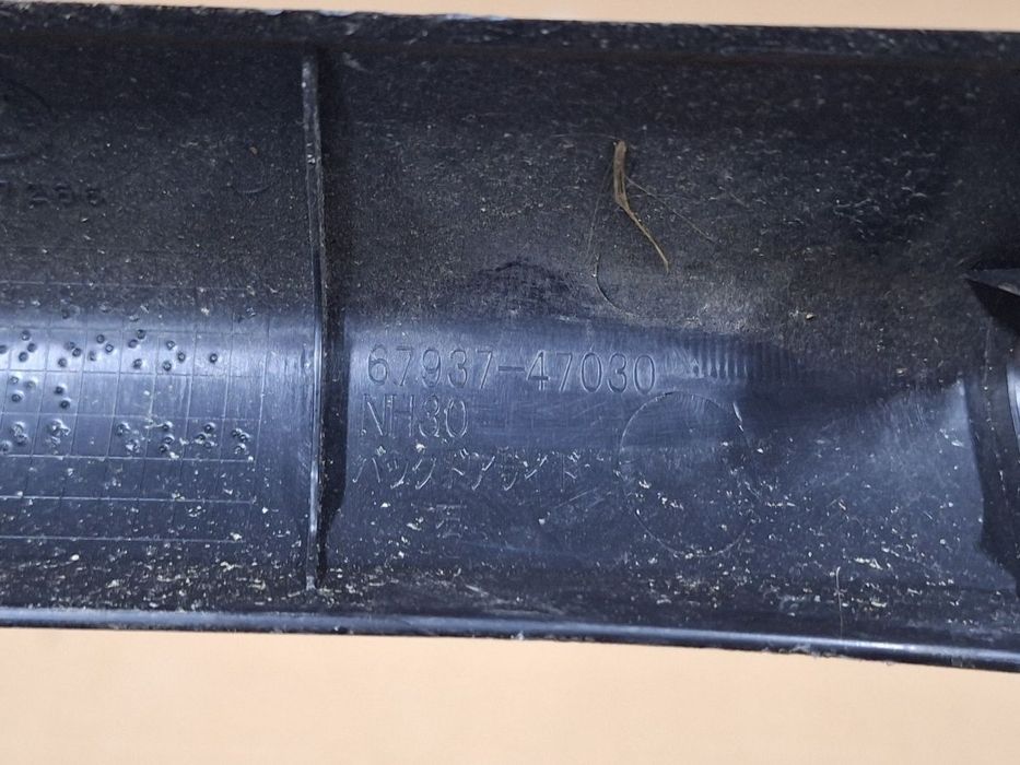 Ornament lateral hayon/portbagaj dreapta TOYOTA PRIUS _W3_ 2008 - >1.8 Hybrid 2ZR-FXE 67937-47030