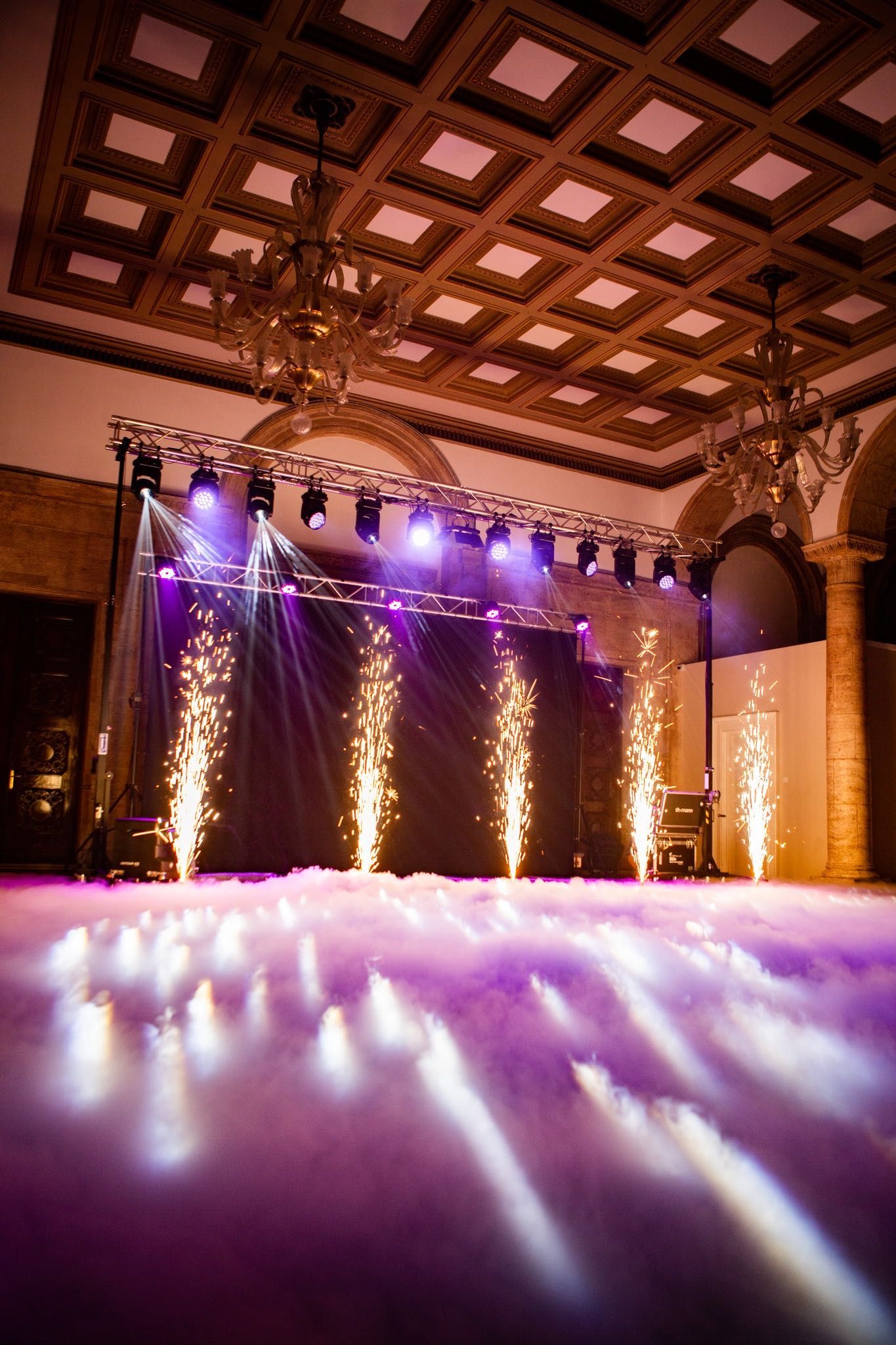 Laser 3D | Cercul Magic | Schela Lumini | Fum Greu | Artificii Vulcani