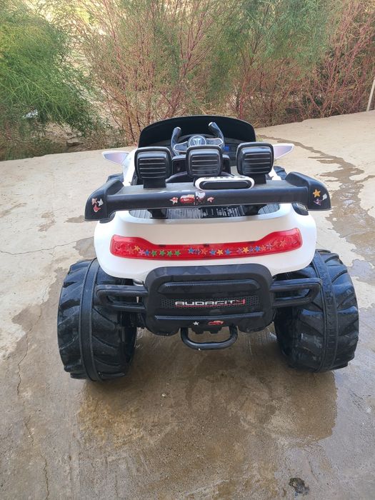 Bollar uchun Mashina HUMMER