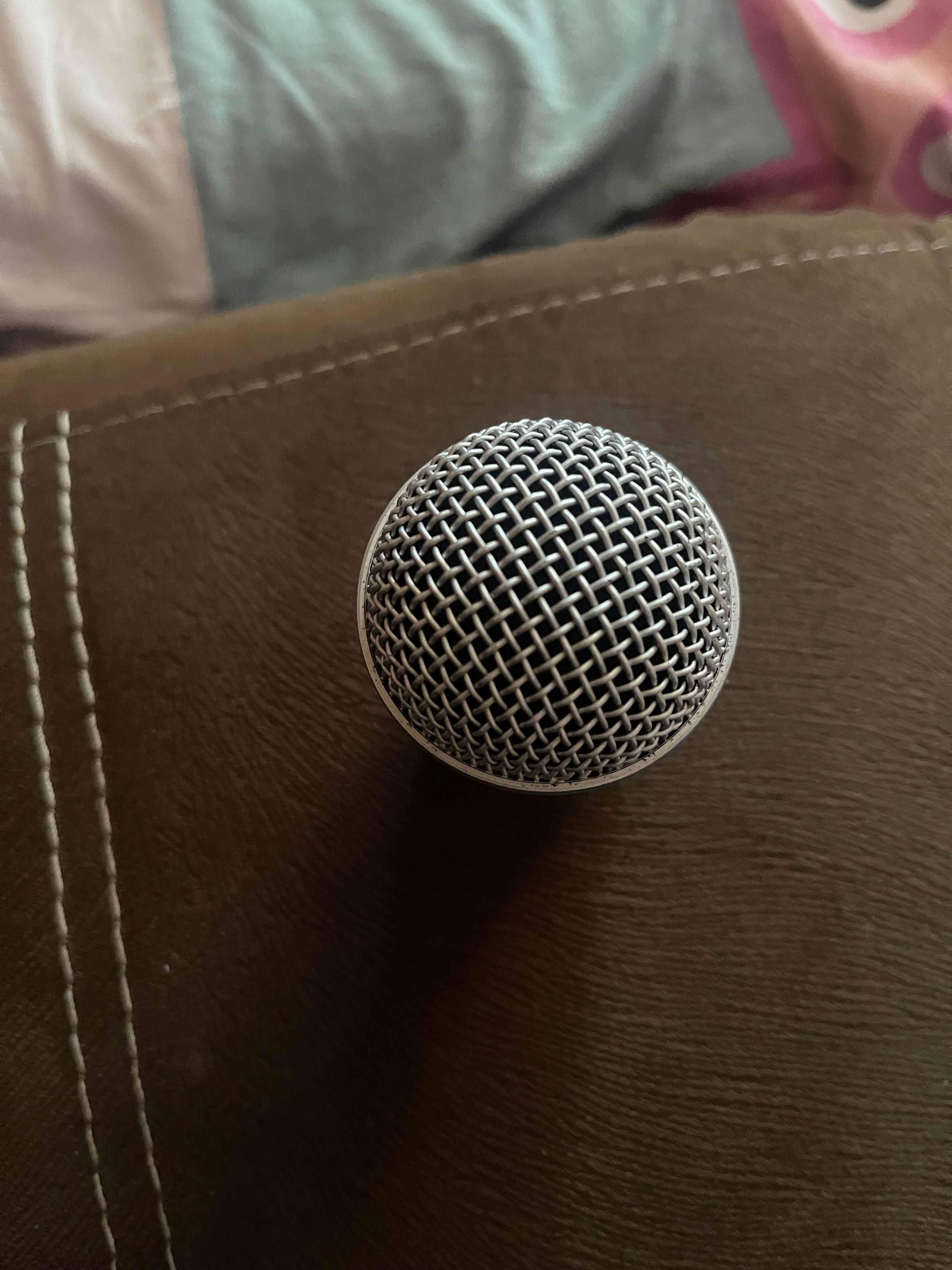 Продавам Shure SM58
