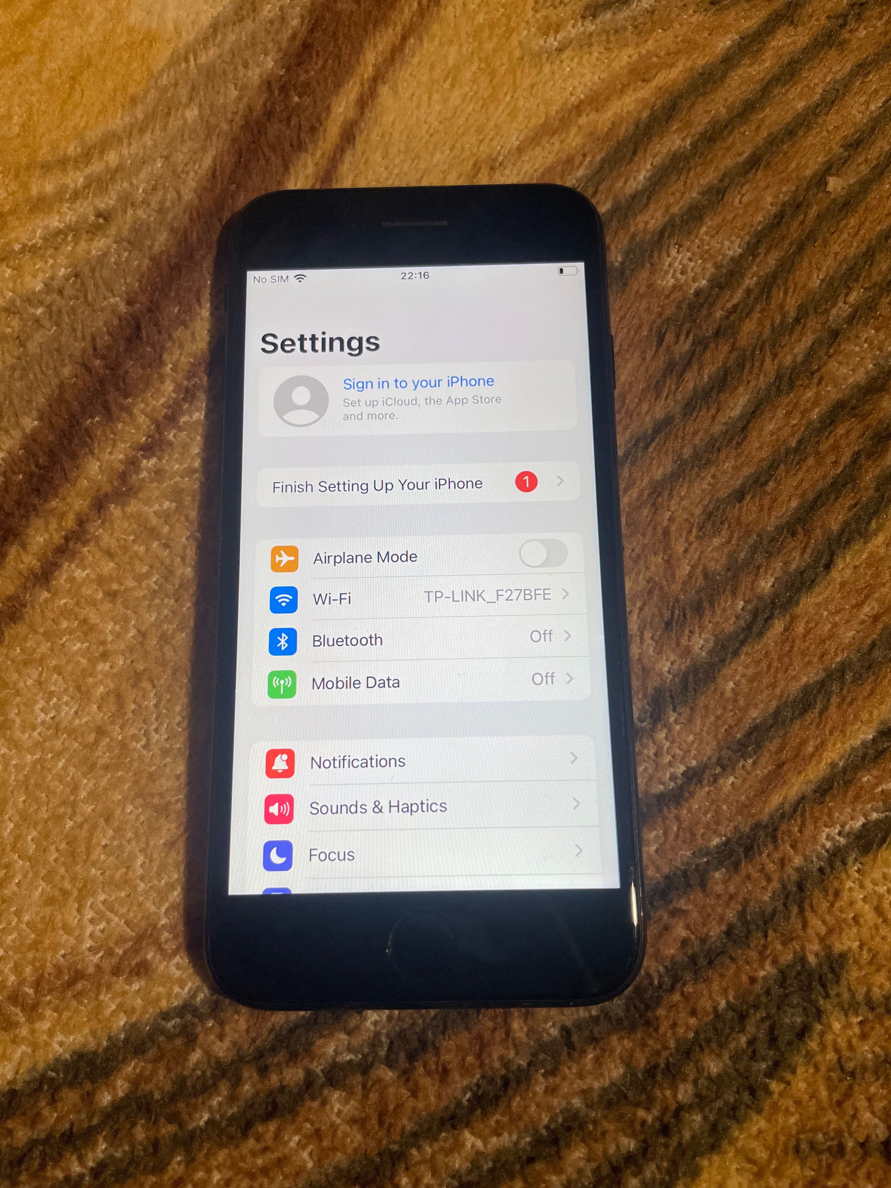 Продавам iPhone 7