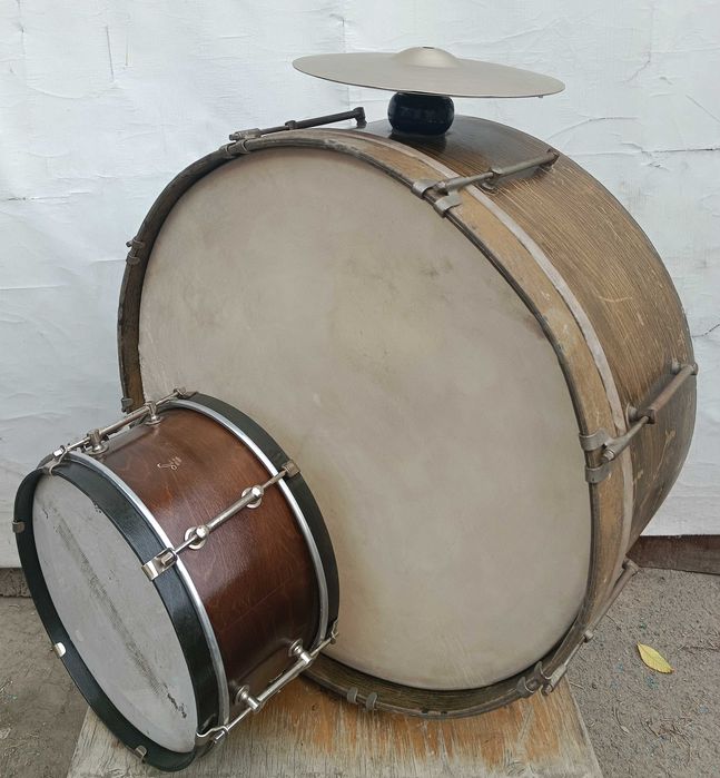 Барабаны бочки и маршевые для военных
