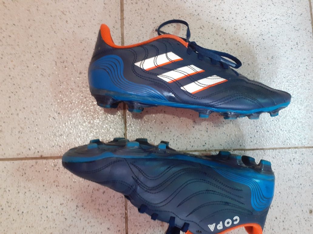 Продавам ADIDAS COPA в добро състояние 42 номер