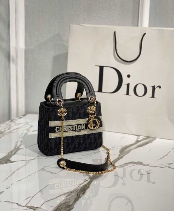 Чанти дамски луксозни на топ брандове