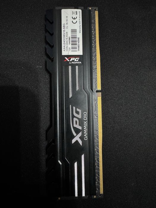 Placuta RAM DDR4 2400mhz XPG 8GB