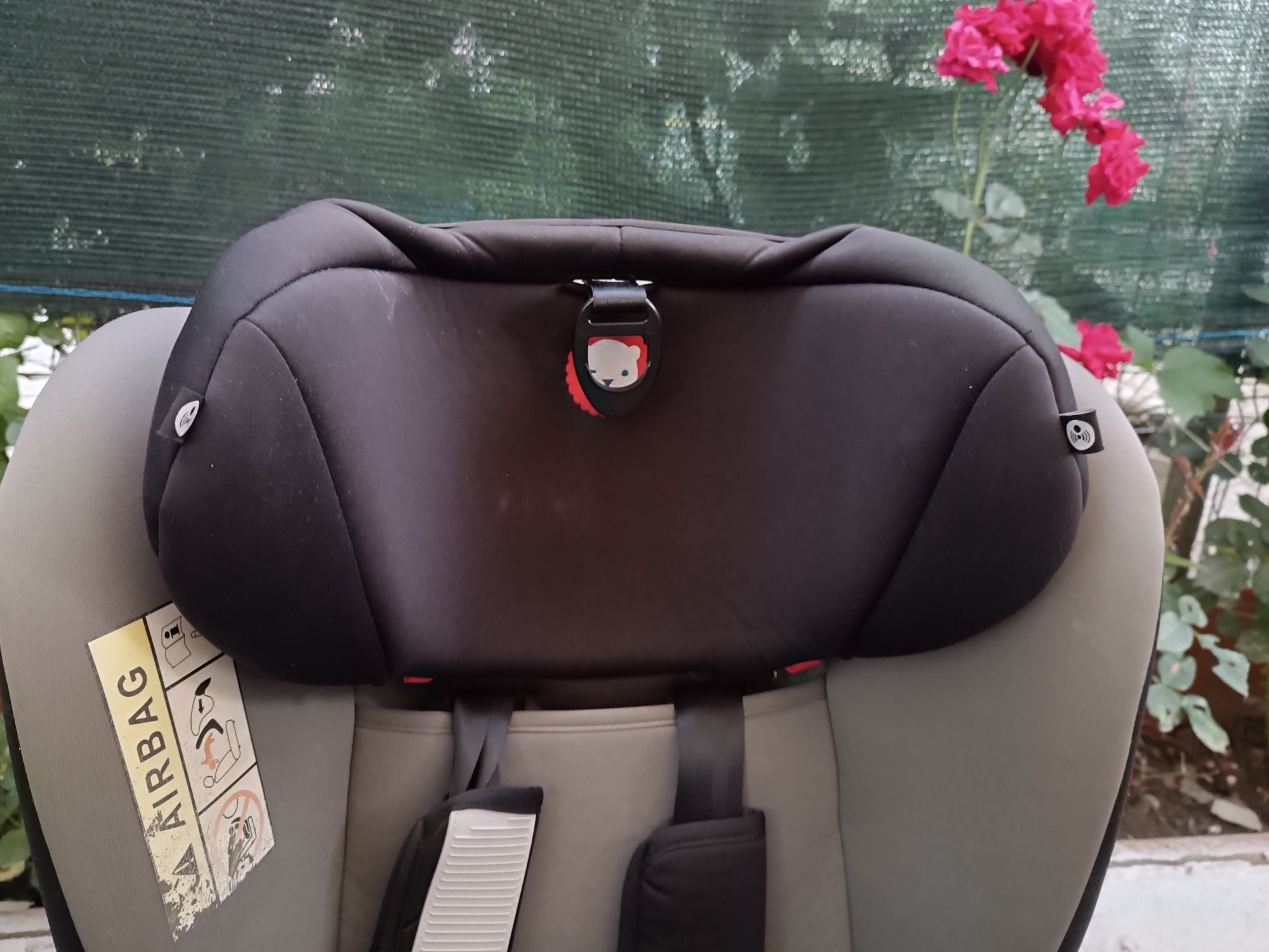 Scaun auto Lionelo Isofix, rotire 360, 3 trepte pozitionare