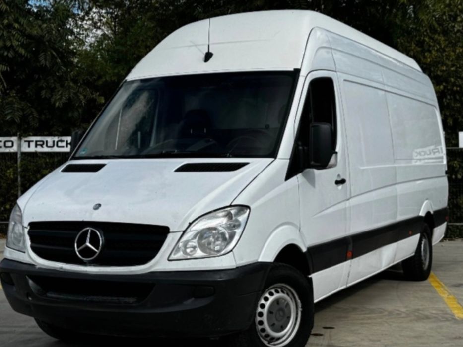 Dube de inchiriat/turisme/microbuze/cu sofer/fara. PRET LA CERERE!