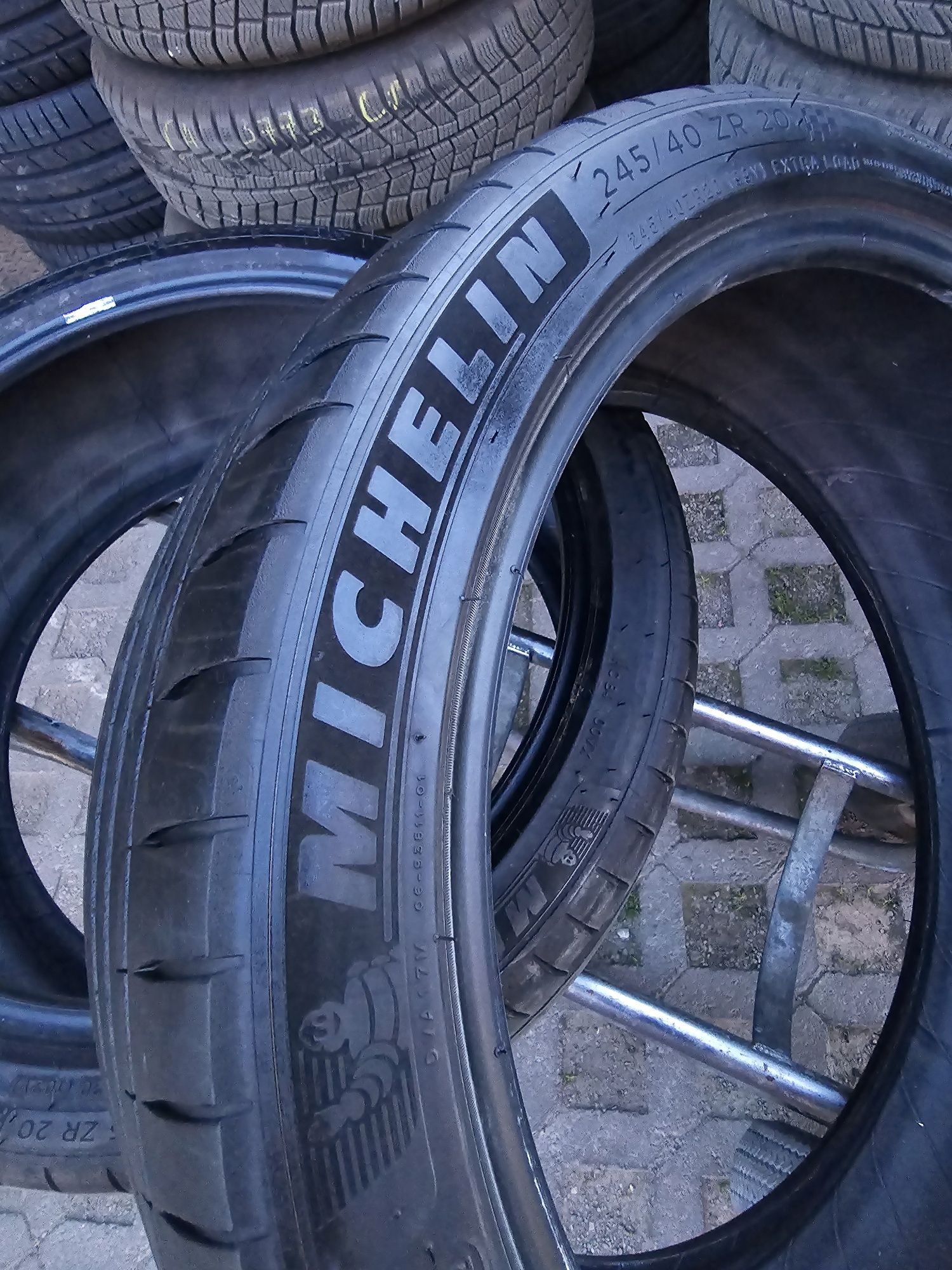 Летни гуми  245 40 20 1бр и 275 35 20 1бр Michelin PS4s