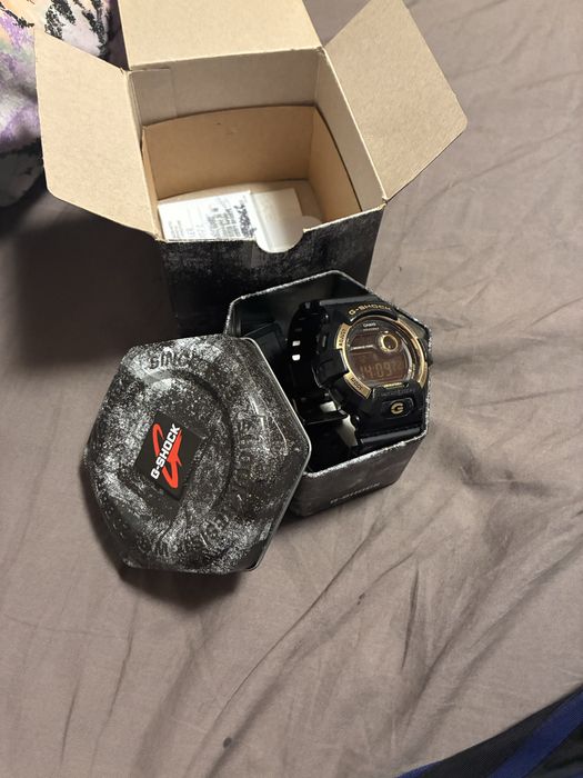 Ceas G-shock gold edition