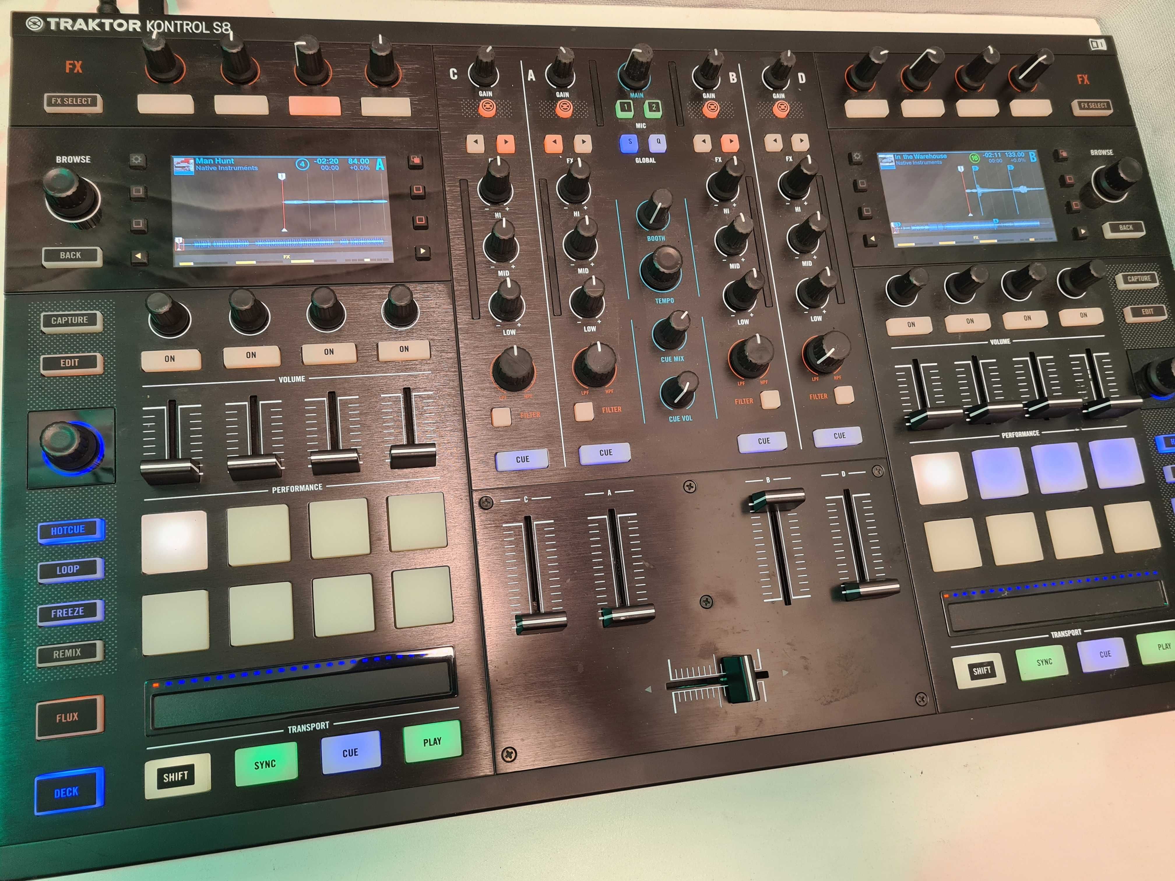 Native Instruments Traktor s8 consola mixaj DJ evenimente private