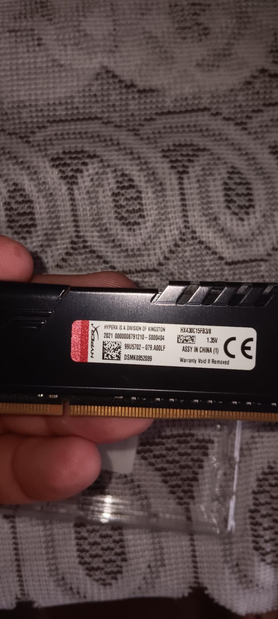 Продавам RAM памет на Fury Hyperx 2x8Gb на 3200Mhz, DDR4