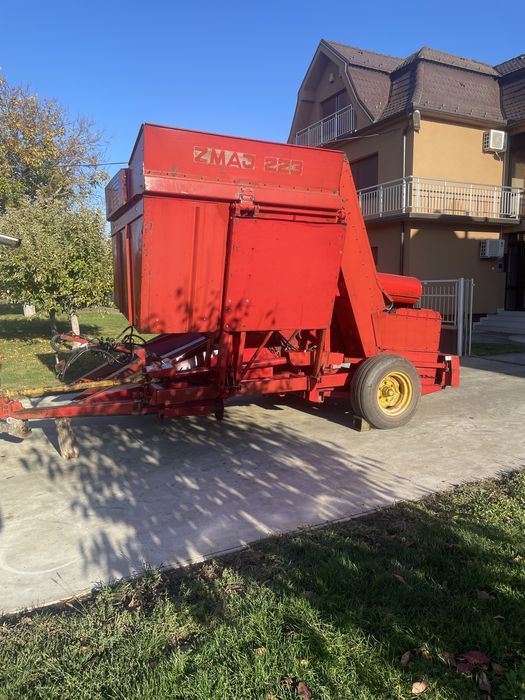 Zmaj 223 culegatoare de porumb