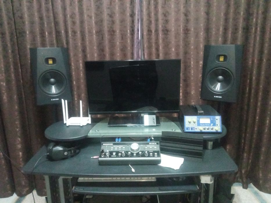 Adam Audio t8v monitor пара