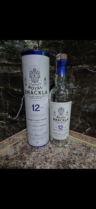 Лот от празни бутилки