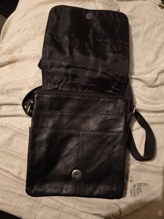 Кожена чанта за през рамо