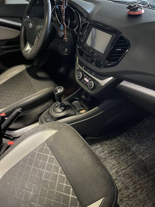 Lada vesta cross