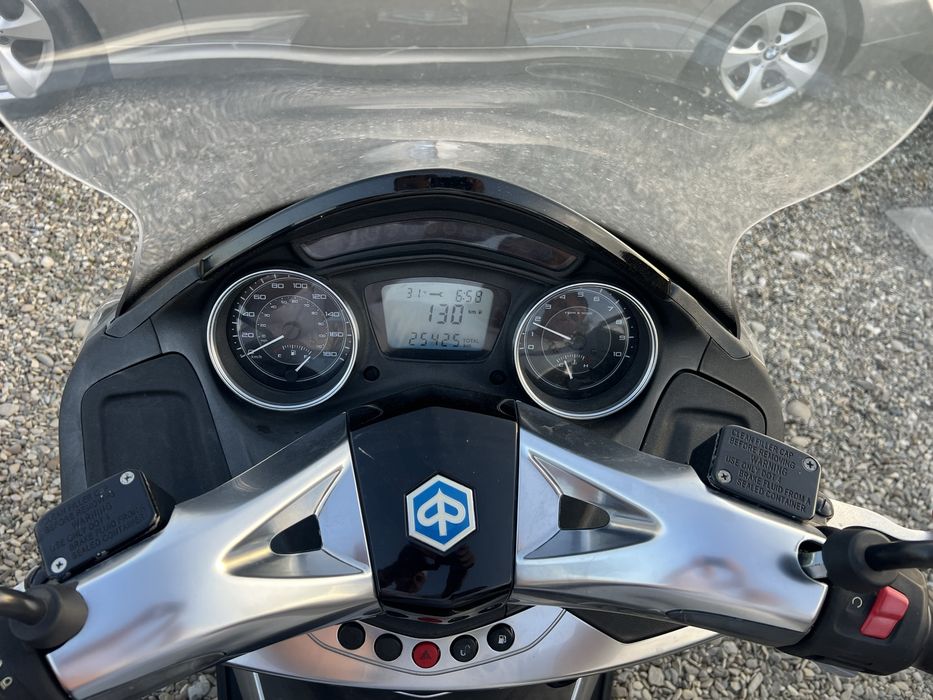 Scuter Piaggio X10  125 CM cat B !!! Rate cu buletinul!