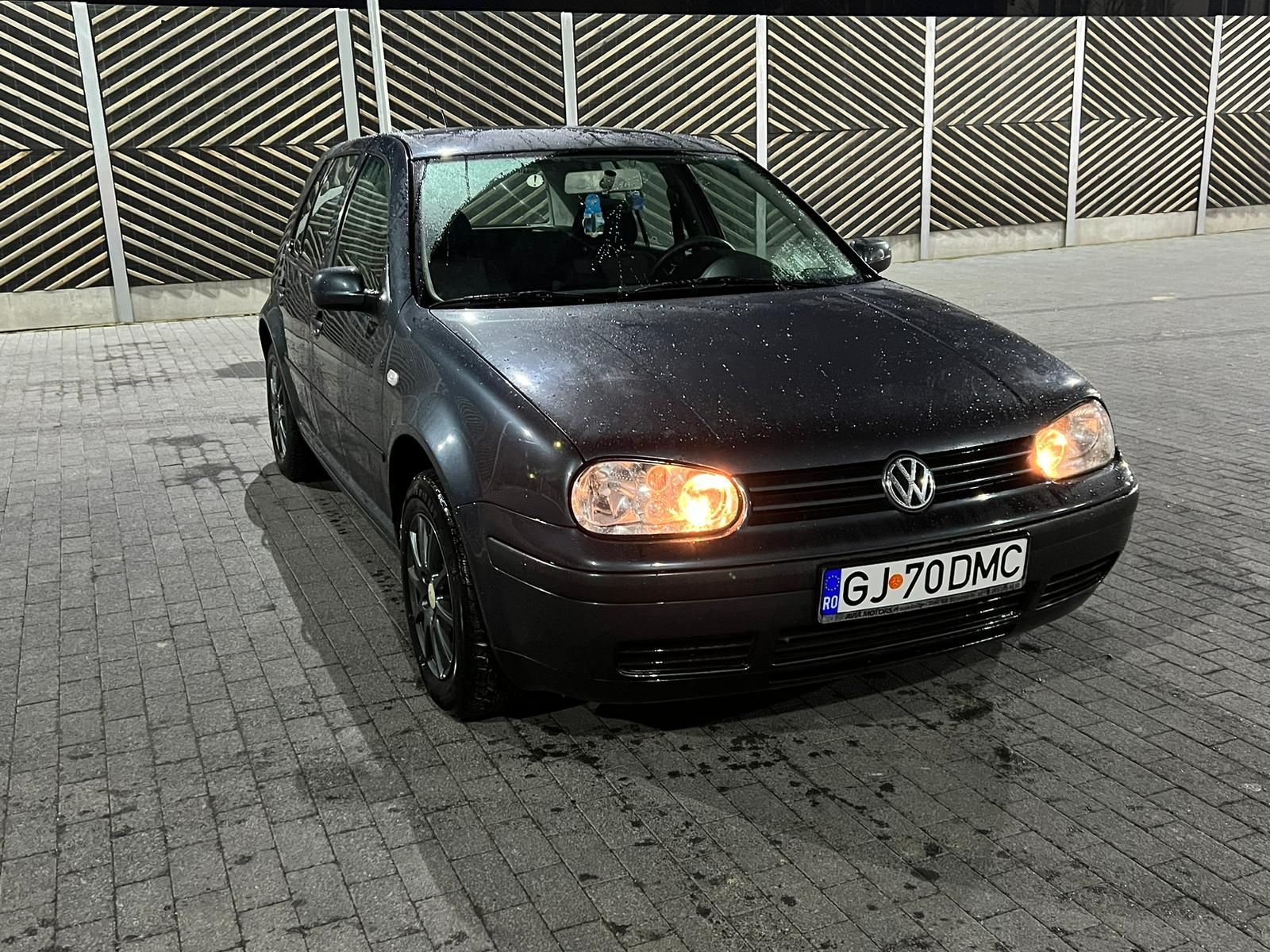 Vând golf 4 1.4 16valve