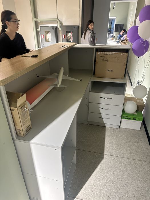 Продаю ресепшен в идеально состоянии