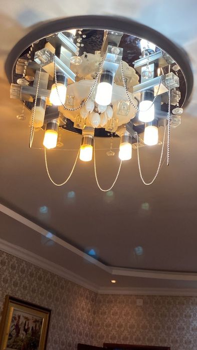 Срочно продам Люстра