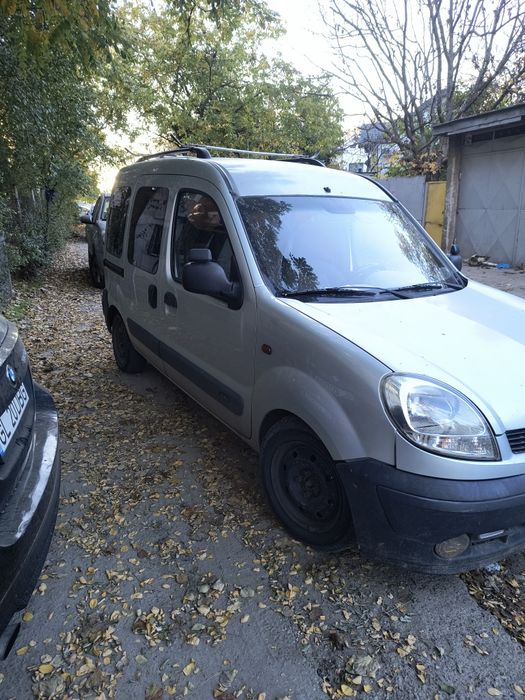 Vând Renault kangoo