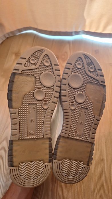 Vand Adidasi Off-White Out Of Office albi