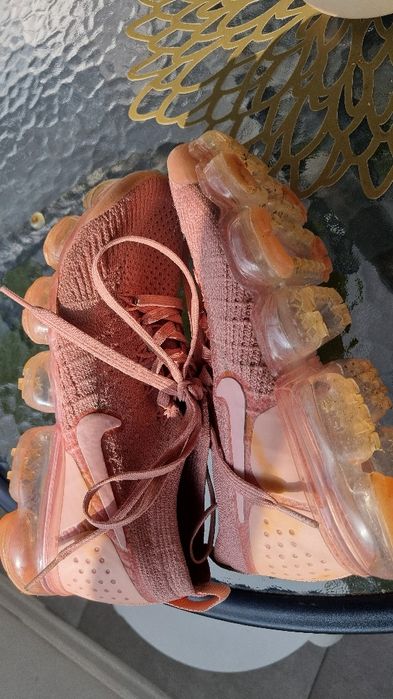 Маратонки nike 37 номер