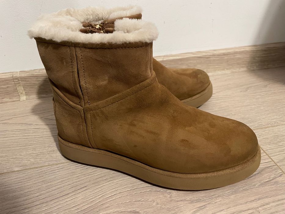 Cizme ugg doua purtari