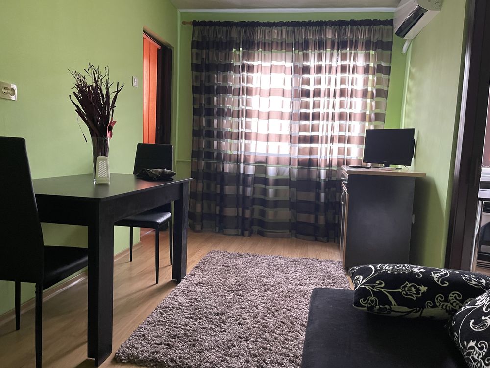 Vând apartament 2 camere cf2 Strada Hipodrom