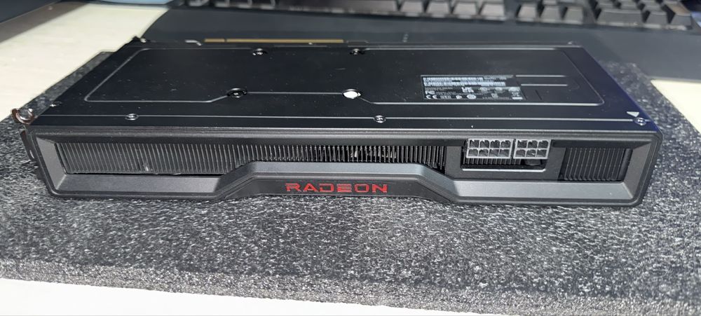 Placa video AMD 6750 XT