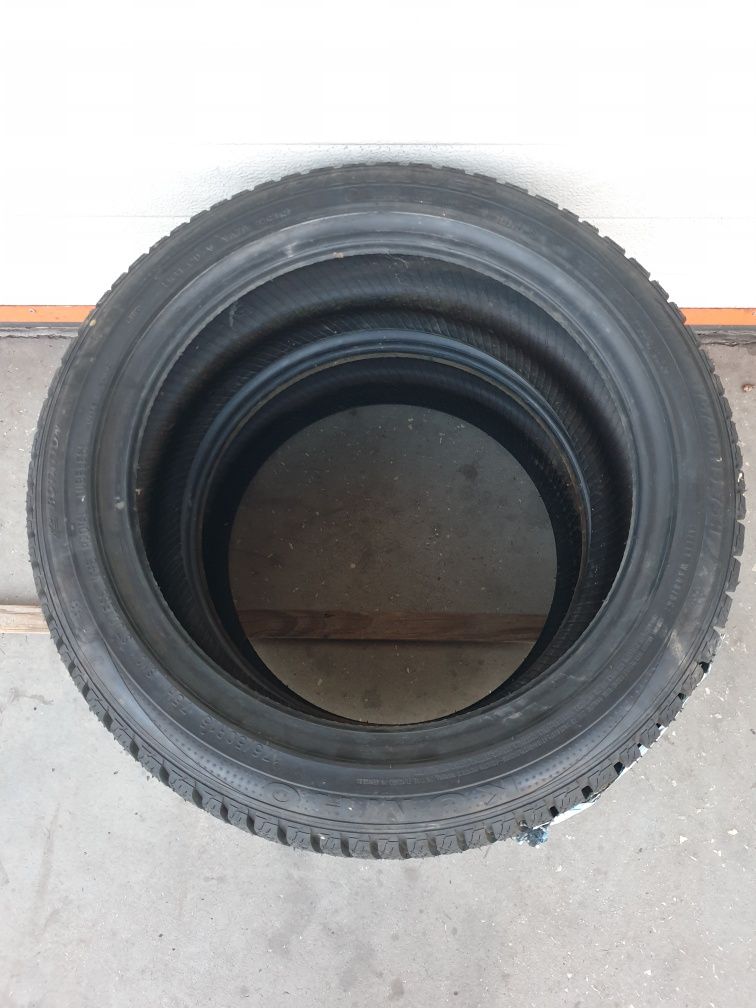 Нови зимни Гуми 2 броя KUMHO IZen KW23 175 50 R15