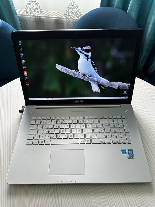 Laptop Asus 17.3 inci intel i7 •8Gb • 750Gb • GTX850 • taste iluminate