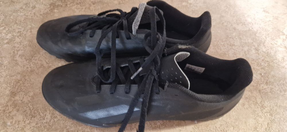 Футболни обувки Adidas