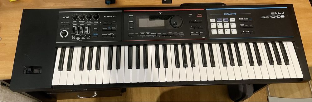 Roland Juno DS 61